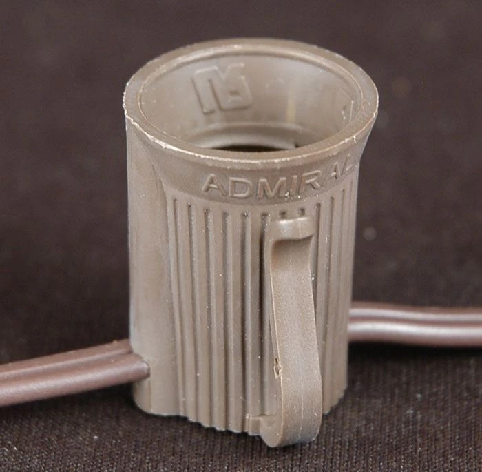 25 Light String Set With Green LED C9 Bulbs On Brown Wire 5 25 Light String Set With Green LED C9 Bulbs On Brown Wire - Image 5