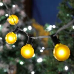 100 G40 Globe String Light Set With Yellow Bulbs On Black Wire -Christmas Lights Series 0032397 100 g40 globe string light set with yellow bulbs on black wire