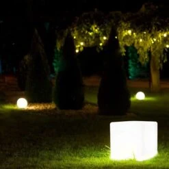 16 Inch Plastic LED Cube, RGBW, Rechargeable, Waterproof, Remote Controlled -Christmas Lights Series 0032589 16 inch plastic led cube rgbw rechargeable waterproof remote controlled