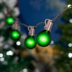100 G40 Globe String Light Set With Green Bulbs On Brown Wire -Christmas Lights Series 0032624 100 g40 globe string light set with green bulbs on brown wire