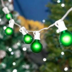 100 G40 Globe String Light Set With Green Satin Bulbs On White Wire -Christmas Lights Series 0032631 100 g40 globe string light set with green satin bulbs on white wire